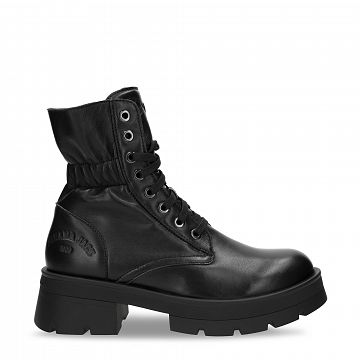 Low Price Offers on Black Boots Online for Women