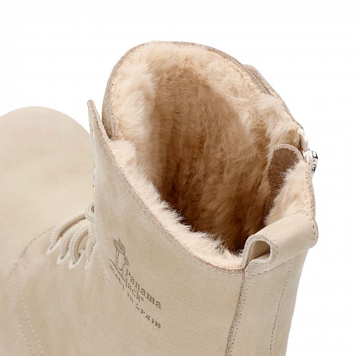 Frisia Raw Nobuck, Flat women's Boot with Removable anatomical insole.