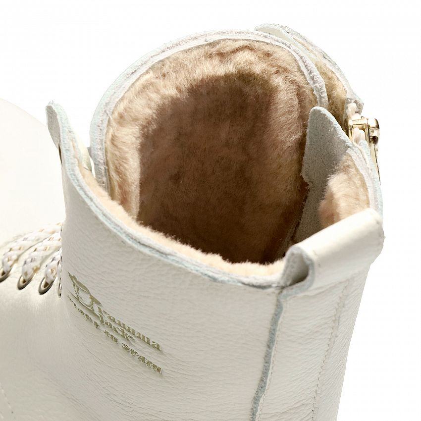 Frisia Igloo White Napa, Flat women's Boot with Sheepskin lining.