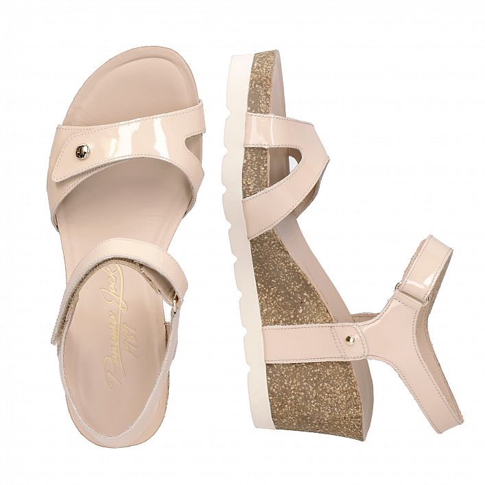 Julia Pink Charol, Wedge sandals with Leather lining.