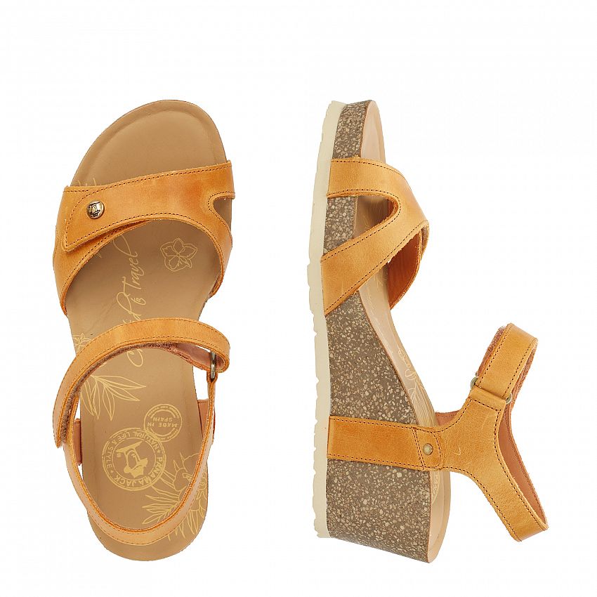Julia Basics Vintage  Napa, Wedge sandals with Lightweight, flexible, strong and non-slip EVA rubber sole.