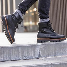 Moritz Igloo Black Napa Grass, Leather boots with sheepskin lining