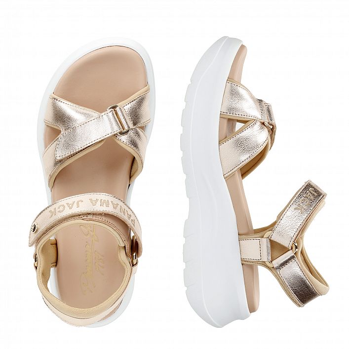 Newel Shine Gold Napa, Flat woman's sandals with Synthetic Interlook lining.