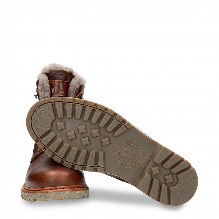 Panama 03 Aviator Igloo Chestnut Napa Grass, Flat men's Boot with Removable anatomical insole.