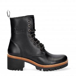 Padma, Leather boots with leather lining