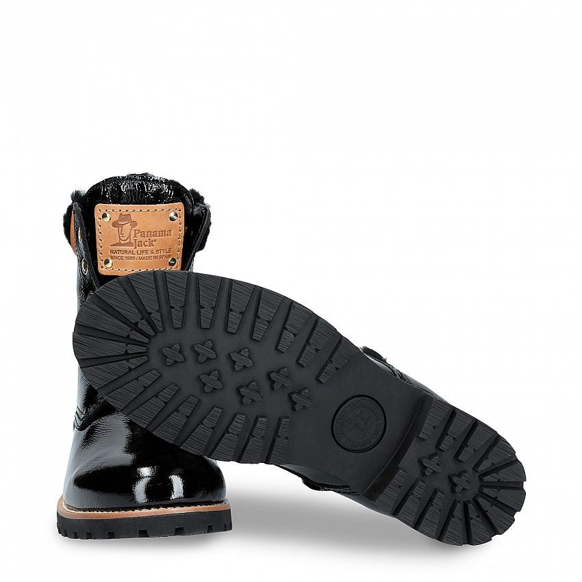 Panama 03 Igloo Trav Black Charol, Flat women's Boot  Black Patent Leather.