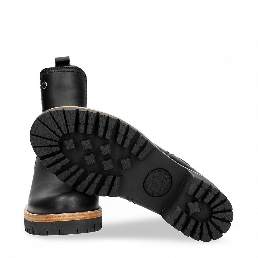 Pia Igloo Trav Black Napa, Women's ankle boot with heel  WATERPROOF Black Napa Leather.