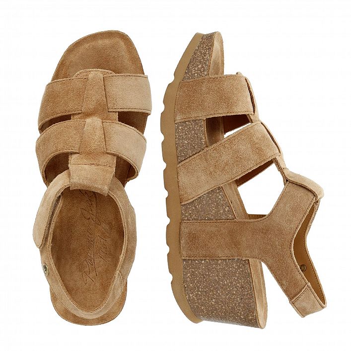 Rania Cuero Velour, Wedge sandals with Leather lining.