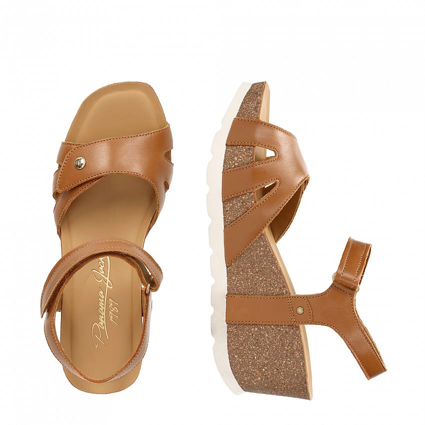 Romy Cuero Napa, Wedge sandals with Leather lining.