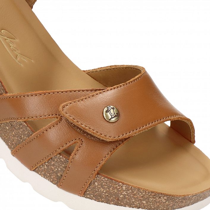 Romy Cuero Napa, Wedge sandals with Anatomical insole.