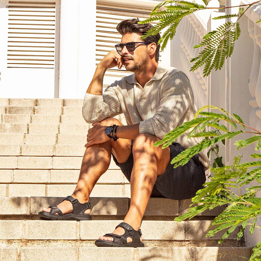 Salton Black Napa Grass, Men's sandals with Flexible and durable Polyurethane sole.