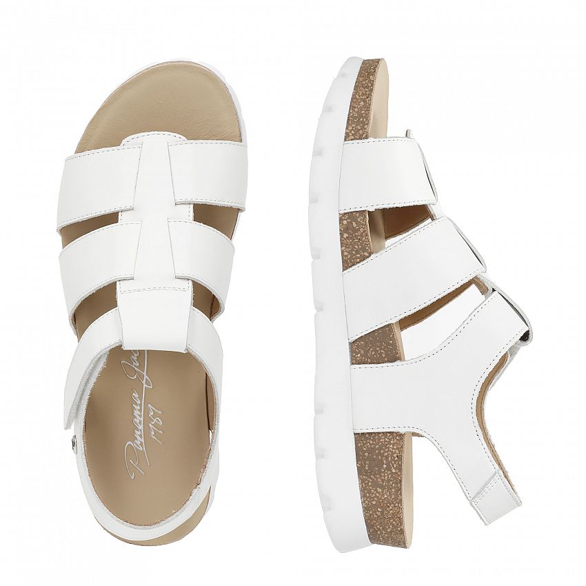 Sammy White Napa, Flat woman's sandals with Leather lining.