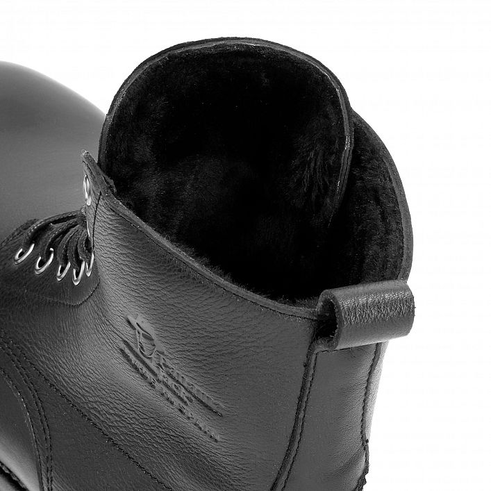 Stevens Igloo Black Napa, Flat men's Boot with Lace-up Closure.